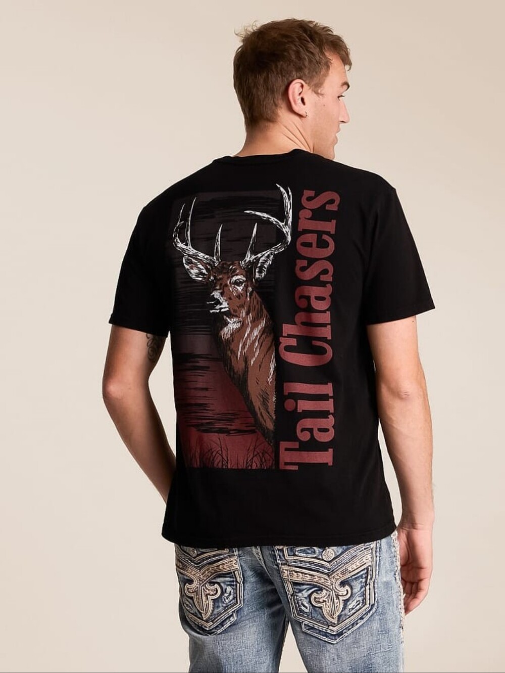 NWT | Tail Chasers Club Deer Stance Graphic Tee | Small